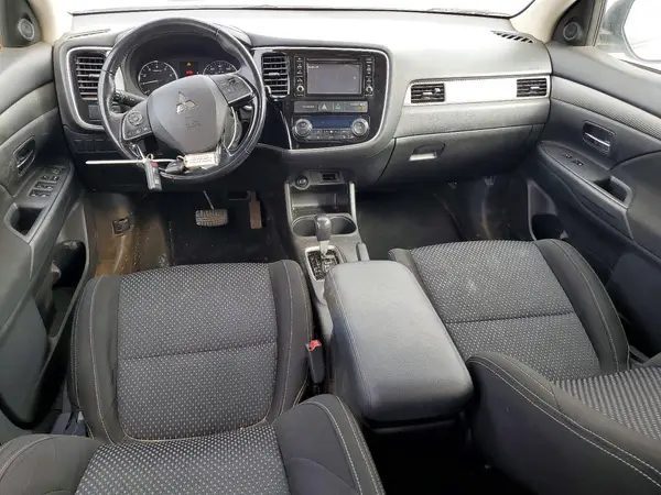 JA4AD3A38GZ006504 2016 MITSUBISHI OUTLANDER - Image 8
