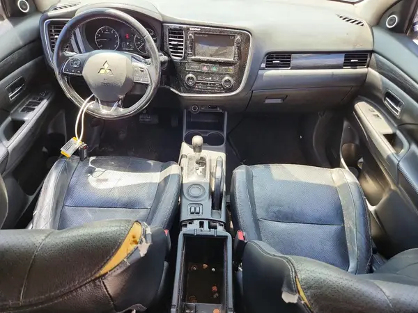 JA4AD3A38GZ011038 2016 MITSUBISHI OUTLANDER - Image 8