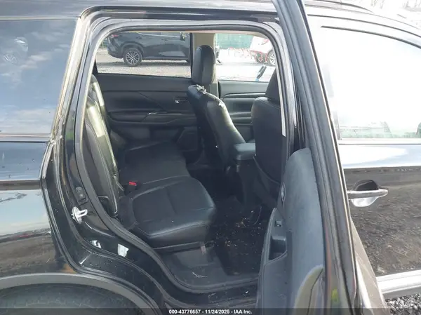 JA4AD3A38GZ012254 2016 MITSUBISHI OUTLANDER - Image 8