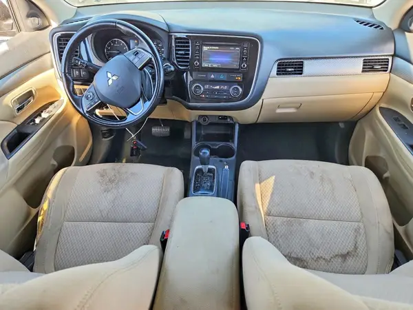 JA4AD3A38GZ013372 2016 MITSUBISHI OUTLANDER - Image 8