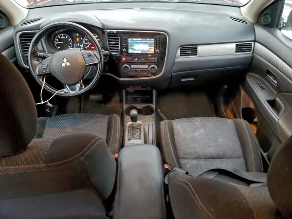JA4AD3A38GZ017079 2016 MITSUBISHI OUTLANDER - Image 8