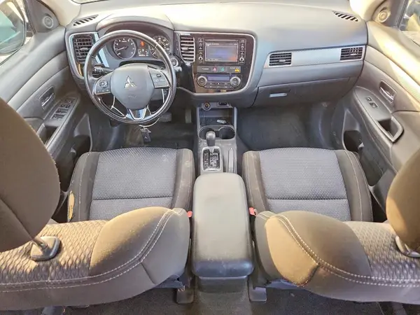 JA4AD3A38GZ017308 2016 MITSUBISHI OUTLANDER - Image 8