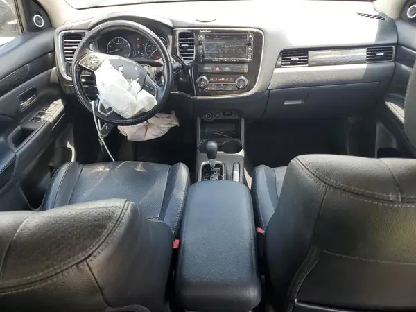 JA4AD3A38GZ017406 2016 MITSUBISHI OUTLANDER - Image 8