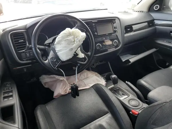 JA4AD3A38GZ020810 2016 MITSUBISHI OUTLANDER - Image 8