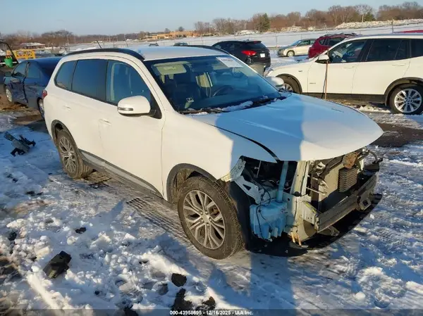 JA4AD3A38GZ028213 2016 MITSUBISHI OUTLANDER - Image 1