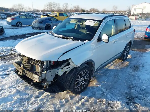 JA4AD3A38GZ028213 2016 MITSUBISHI OUTLANDER - Image 2