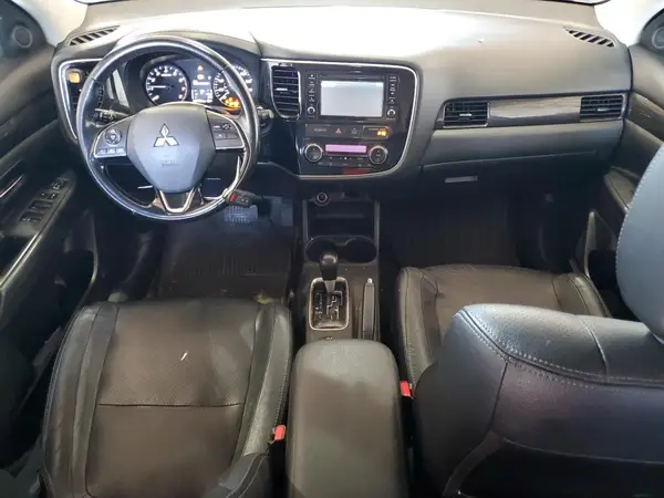 JA4AD3A38GZ028406 2016 MITSUBISHI OUTLANDER - Image 8