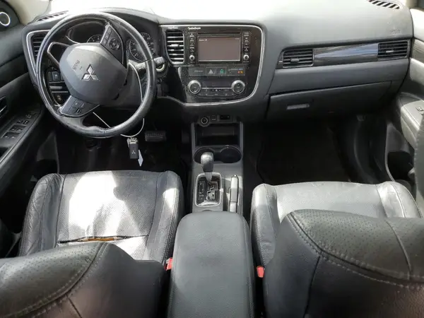 JA4AD3A38GZ036327 2016 MITSUBISHI OUTLANDER - Image 8