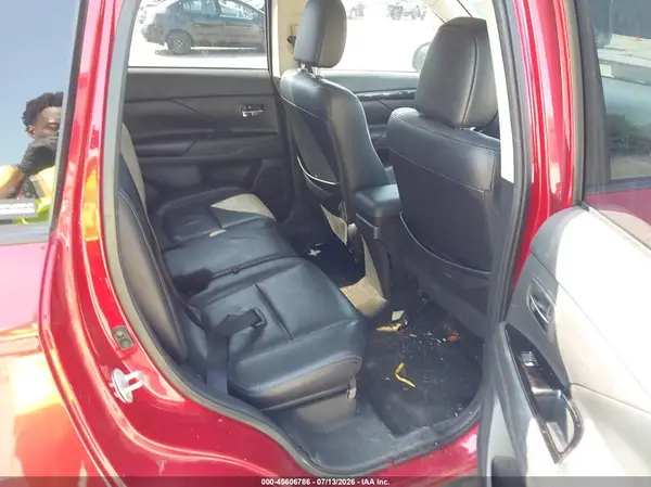 JA4AD3A38GZ036845 2016 MITSUBISHI OUTLANDER - Image 8