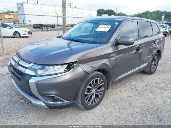JA4AD3A38GZ048297 2016 MITSUBISHI OUTLANDER - Image 2