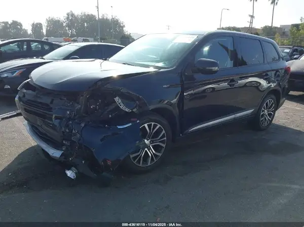 JA4AD3A38GZ055881 2016 MITSUBISHI OUTLANDER - Image 2