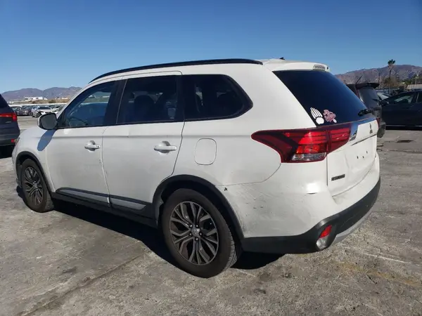JA4AD3A38GZ055914 2016 MITSUBISHI OUTLANDER - Image 2