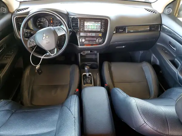 JA4AD3A38GZ062300 2016 MITSUBISHI OUTLANDER - Image 8
