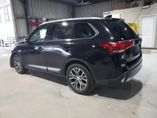 JA4AD3A38HZ002714 2017 MITSUBISHI OUTLANDER - Image 2