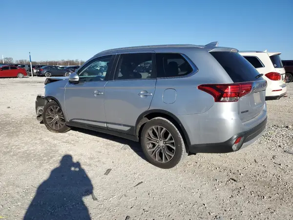 JA4AD3A38HZ006519 2017 MITSUBISHI OUTLANDER - Image 2
