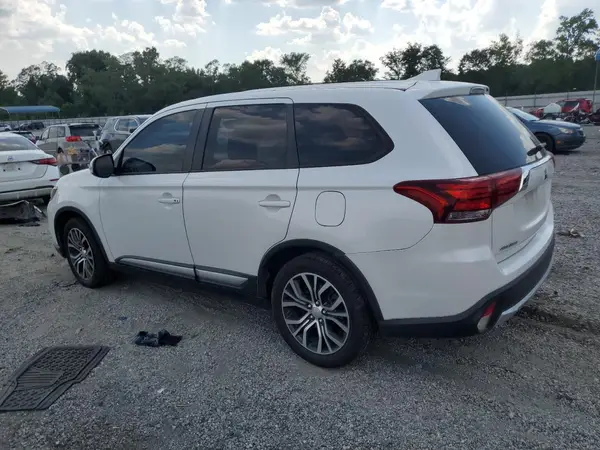 JA4AD3A38HZ010618 2017 MITSUBISHI OUTLANDER - Image 2