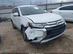JA4AD3A38HZ019660 2017 MITSUBISHI OUTLANDER