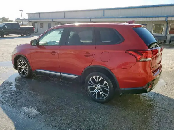 JA4AD3A38HZ028035 2017 MITSUBISHI OUTLANDER - Image 2