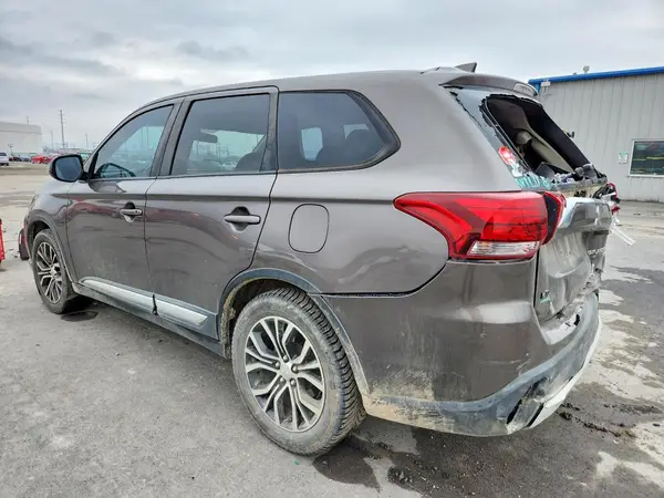 JA4AD3A38HZ033641 2017 MITSUBISHI OUTLANDER - Image 2