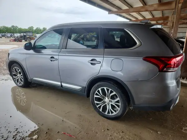 JA4AD3A38HZ035549 2017 MITSUBISHI OUTLANDER - Image 2