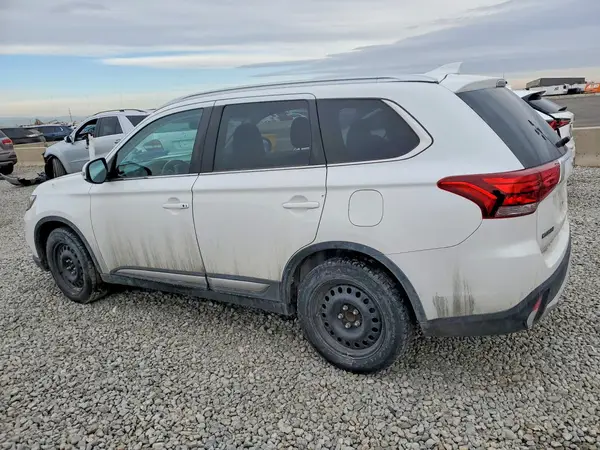 JA4AD3A38HZ038550 2017 MITSUBISHI OUTLANDER - Image 2