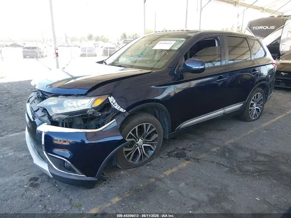 JA4AD3A38HZ040542 2017 MITSUBISHI OUTLANDER - Image 2