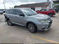 JA4AD3A38HZ066669 2017 MITSUBISHI OUTLANDER