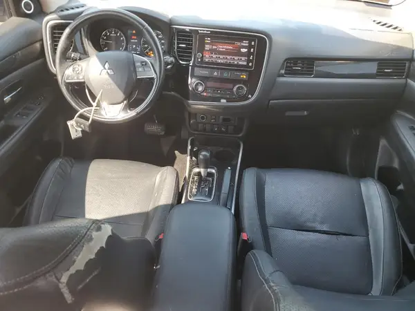 JA4AD3A38JJ001230 2018 MITSUBISHI OUTLANDER - Image 8