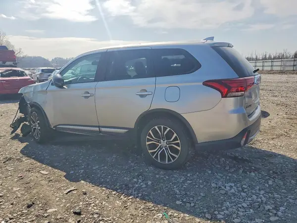 JA4AD3A38JJ004984 2018 MITSUBISHI OUTLANDER - Image 2