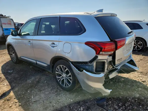 JA4AD3A38JZ004291 2018 MITSUBISHI OUTLANDER - Image 2