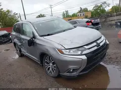 JA4AD3A38JZ017431 2018 MITSUBISHI OUTLANDER