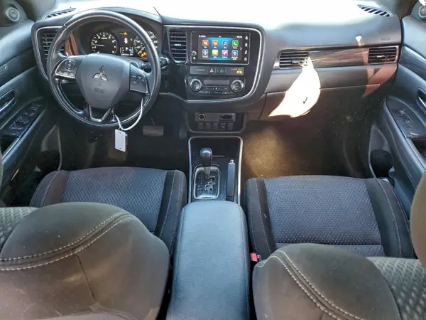 JA4AD3A38JZ021544 2018 MITSUBISHI OUTLANDER - Image 8