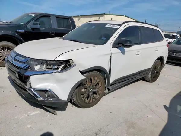 JA4AD3A38JZ022368 2018 MITSUBISHI OUTLANDER - Image 1