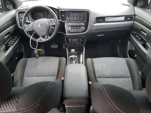 JA4AD3A38JZ034634 2018 MITSUBISHI OUTLANDER - Image 8