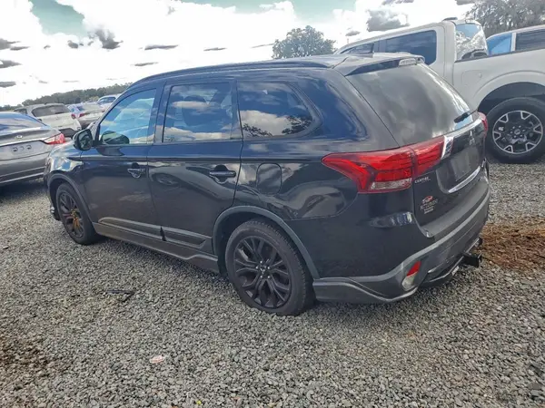JA4AD3A38JZ049019 2018 MITSUBISHI OUTLANDER - Image 2