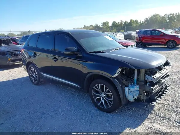 JA4AD3A38JZ055323 2018 MITSUBISHI OUTLANDER - Image 1
