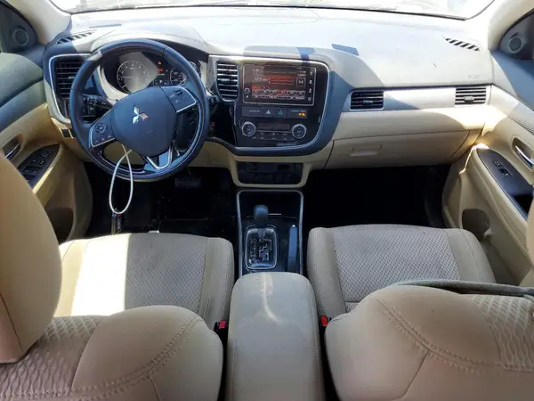 JA4AD3A38JZ067407 2018 MITSUBISHI OUTLANDER - Image 8