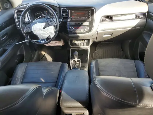 JA4AD3A38KZ007161 2019 MITSUBISHI OUTLANDER - Image 8