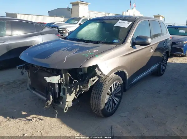 JA4AD3A38KZ007290 2019 MITSUBISHI OUTLANDER - Image 2