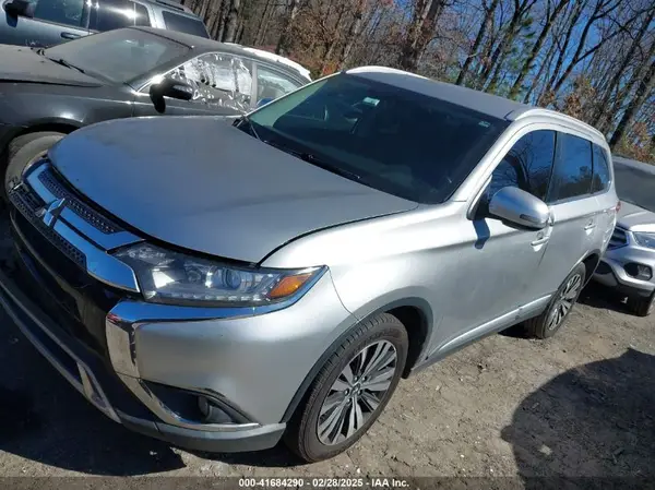 JA4AD3A38KZ010769 2019 MITSUBISHI OUTLANDER - Image 2