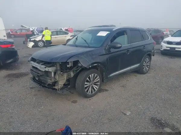 JA4AD3A38KZ014160 2019 MITSUBISHI OUTLANDER - Image 2