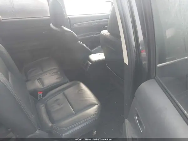 JA4AD3A38KZ014160 2019 MITSUBISHI OUTLANDER - Image 8
