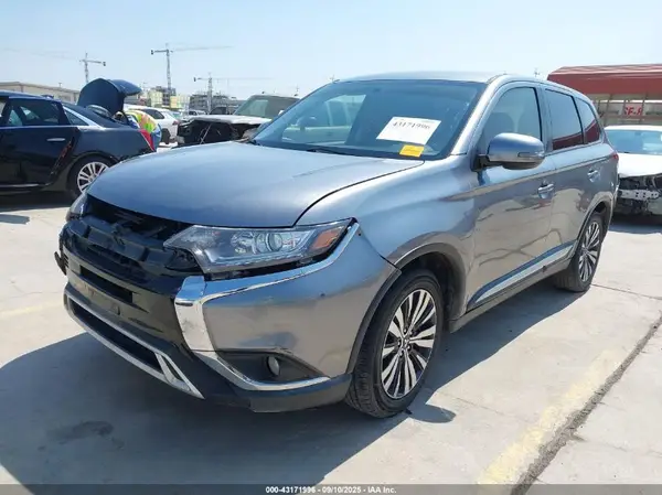JA4AD3A38KZ015258 2019 MITSUBISHI OUTLANDER - Image 2