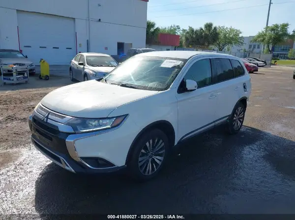JA4AD3A38KZ018323 2019 MITSUBISHI OUTLANDER - Image 2