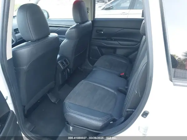 JA4AD3A38KZ018323 2019 MITSUBISHI OUTLANDER - Image 8