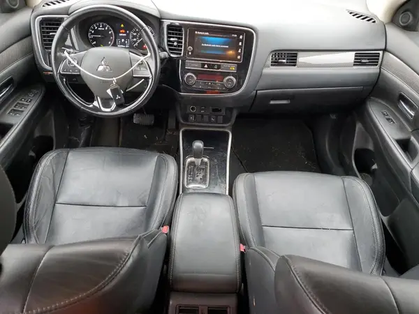 JA4AD3A38KZ018774 2019 MITSUBISHI OUTLANDER - Image 8