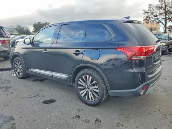 JA4AD3A38KZ024476 2019 MITSUBISHI OUTLANDER - Image 2