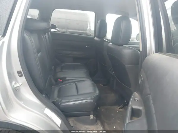 JA4AD3A38KZ026969 2019 MITSUBISHI OUTLANDER - Image 8