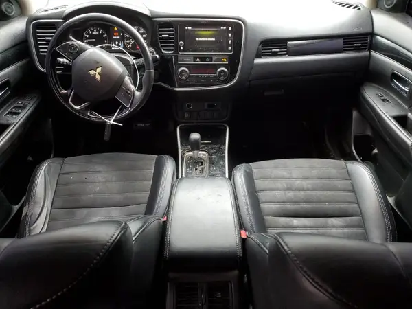 JA4AD3A38KZ028835 2019 MITSUBISHI OUTLANDER - Image 8