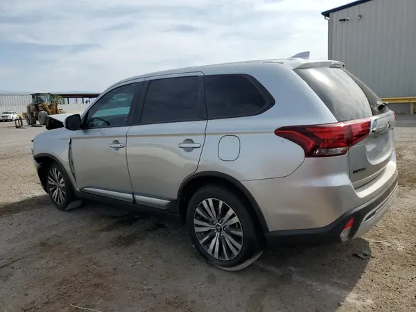 JA4AD3A38KZ033873 2019 MITSUBISHI OUTLANDER - Image 2